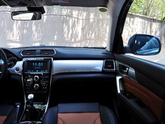 2014款 1.5T 手动 两驱精英版 5座