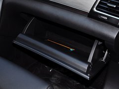 2014款 1.5T 手动 两驱精英版 5座