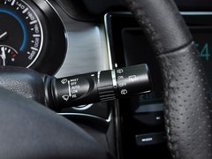 2014款 1.5T 手动 两驱精英版 5座