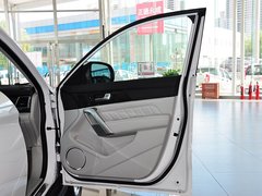 2014款 1.5T 手动 两驱精英版 5座