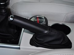 2014款 1.5T 手动 两驱精英版 5座