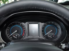 2014款 1.5T 手动 两驱精英版 5座