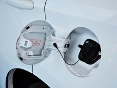 2014款 1.5T 手动 两驱精英版 5座