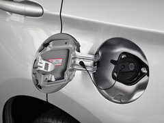 2014款 1.5T 手动 两驱精英版 5座