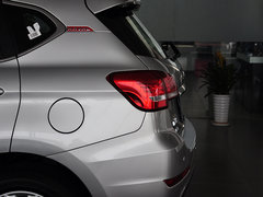 2014款 1.5T 手动 两驱精英版 5座