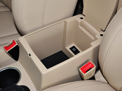 2014款 1.5T 手动 两驱精英版 5座