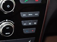 2014款 1.5T 手动 两驱尊贵版 5座