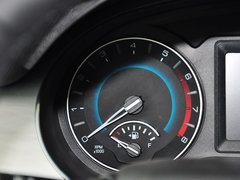 2014款 1.5T 手动 两驱尊贵版 5座
