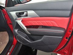 2014款 1.5T 手动 两驱尊贵版 5座