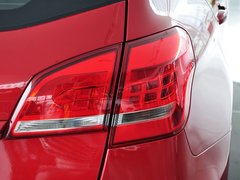2014款 1.5T 手动 两驱尊贵版 5座