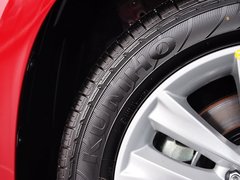 2014款 1.5T 手动 两驱尊贵版 5座