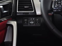 2014款 1.5T 手动 两驱尊贵版 5座