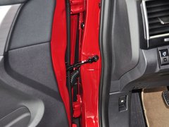 2014款 1.5T 手动 两驱尊贵版 5座