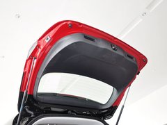 2014款 1.5T 手动 两驱尊贵版 5座