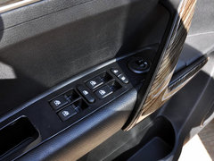 2014款 1.5T 手动 尊贵型 5座