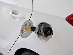 2013款 2.0L 自動 標準版 國IV 5座