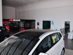2013款 2.0L 自動 標準版 國IV 5座