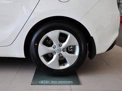 2013款 2.0L 自動 標準版 國IV 5座