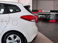 2013款 2.0L 自動 標準版 國IV 5座