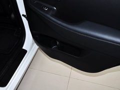 2013款 2.0L 自动 标准版 国IV 5座