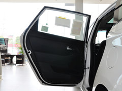2013款 2.0L 自动 标准版 国IV 5座