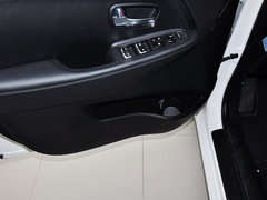 2013款 2.0L 自动 标准版 国IV 5座