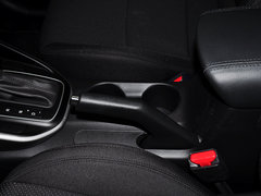 2013款 2.0L 自動 標準版 國IV 5座