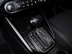 2013款 2.0L 自動 標準版 國IV 5座
