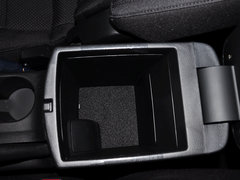 2013款 2.0L 自动 标准版 国IV 5座