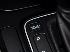 2013款 2.0L 自动 标准版 国IV 5座