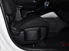2013款 2.0L 自动 标准版 国IV 5座