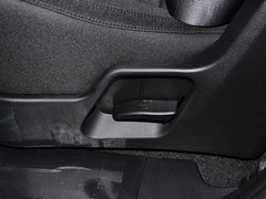 2013款 2.0L 自动 标准版 国IV 5座