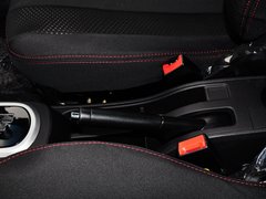 2014款 1.4L AMT 天窗导航版 国IV
