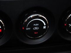 2014款 1.4L AMT 天窗导航版 国IV