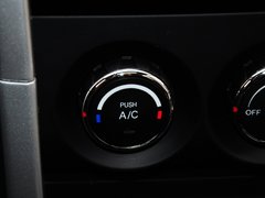 2014款 1.4L AMT 天窗导航版 国IV