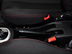 2014款 1.4L AMT 天窗导航版 国IV