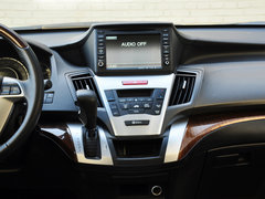 2014款 2.4L 自动 明鉴领秀版 7座