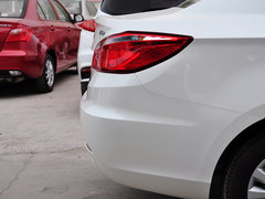 2014款 1.6L 自动 尊贵型