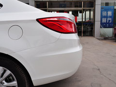2014款 1.6L 自动 尊贵型