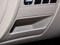 2014款 1.6L 自动 尊贵型