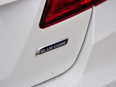 2014款 1.6L 自动 尊贵型