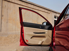 2014款 1.6L 自动 豪华型