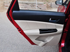 2014款 1.6L 自动 豪华型