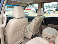 2014款 2.4L 自动 行政版 7座