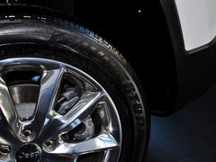 2014款 2.4L 自动 豪华版 5座