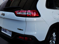 2014款 2.4L 自动 豪华版 5座
