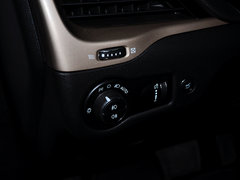 2014款 2.4L 自动 豪华版 5座