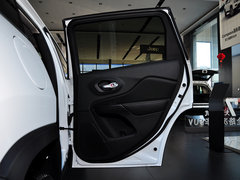 2014款 2.4L 自动 豪华版 5座