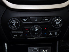 2014款 2.4L 自动 都市版 5座