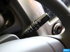 2013款 两厢 1.4L 手动 豪华型
